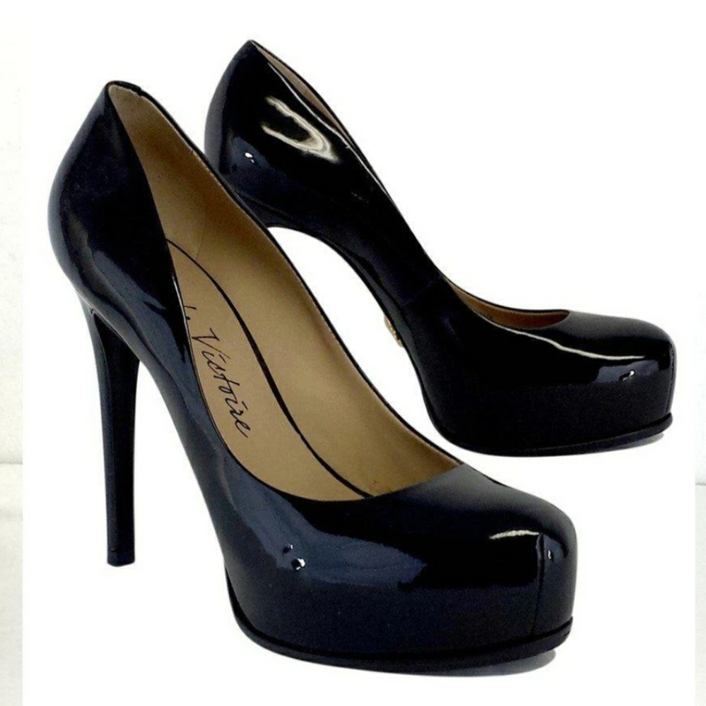 Pour La Victoire Pumps